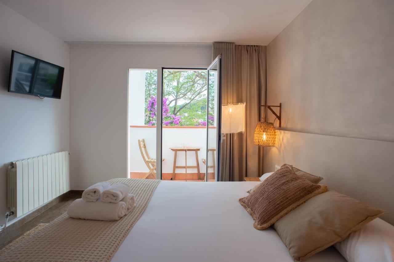 Hostal Es Niu De Tamariu Bagian luar foto