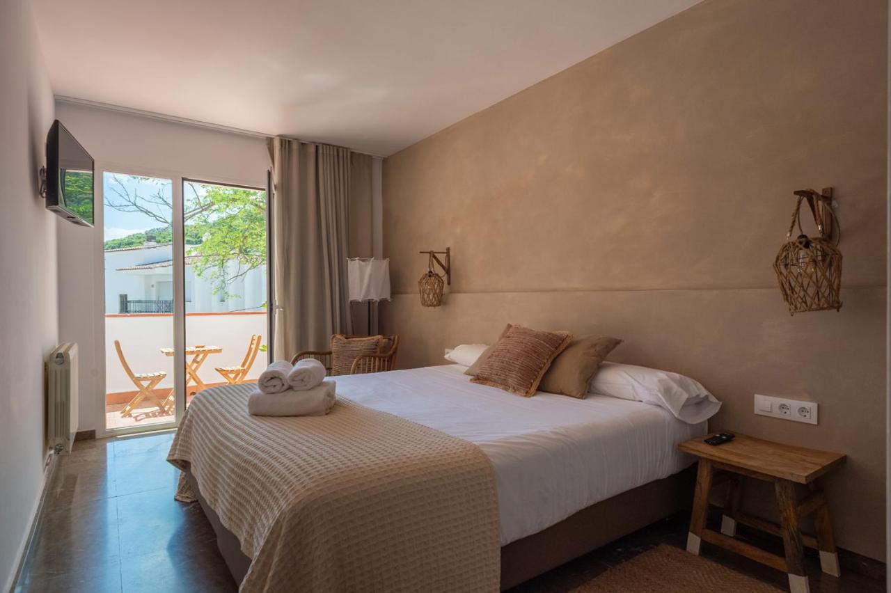 Hostal Es Niu De Tamariu Bagian luar foto