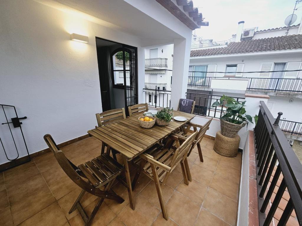 Hostal Es Niu De Tamariu Ruang foto